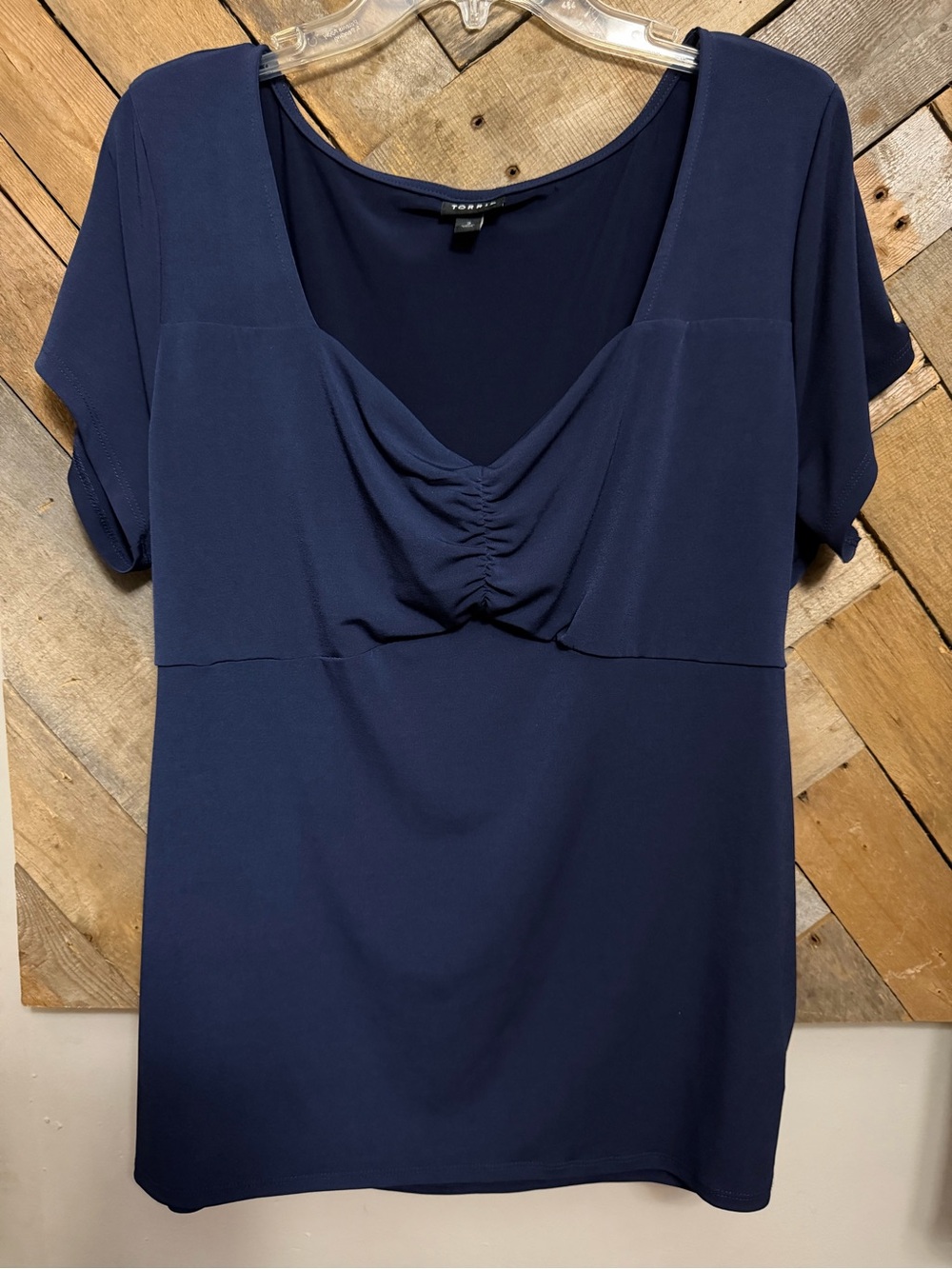 Torrid Navy Short Sleeve Ruched V-Neck Top